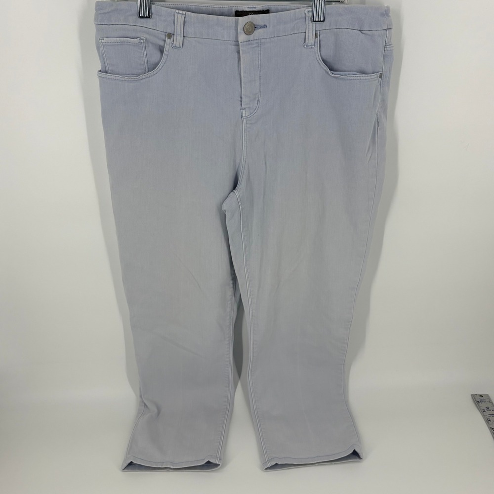 Chicos SO Slimming Women's Denim Crop Pants Light Blue Comfort Stretch